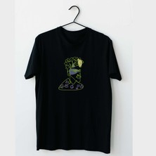 Mor Mürekkep Kıvırcık Tasarım Baskılı Kadın Tshirt
