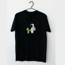 Mor Mürekkep Astronot ve Uzaylı Selam Tasarım Baskılı Erkek Tshirt