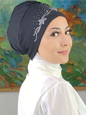 Butik Ambar Çiçek Model Gümüş Siyah Taşlı Bone
