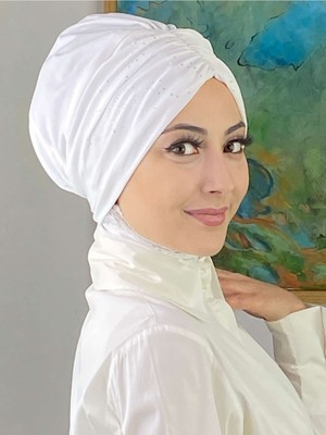 Butik Ambar Sultan Model Taşlı Beyaz Büzgülü Bone