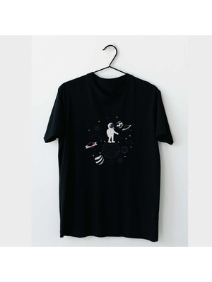 Mor Mürekkep Gezegenler ve Astronot Tasarım Baskılı Kadın Tshirt