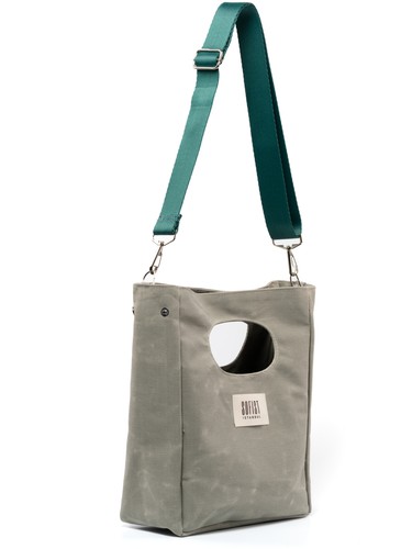 Photo canvas outlet tote