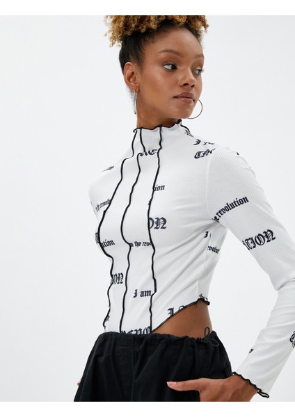 Uzun Kollu Tişört Crop Baskılı Asimetrik Kesim Dikiş Detaylı