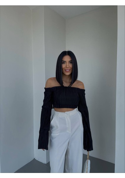 Kadın Madonna Yaka Piliseli Crop Bluz