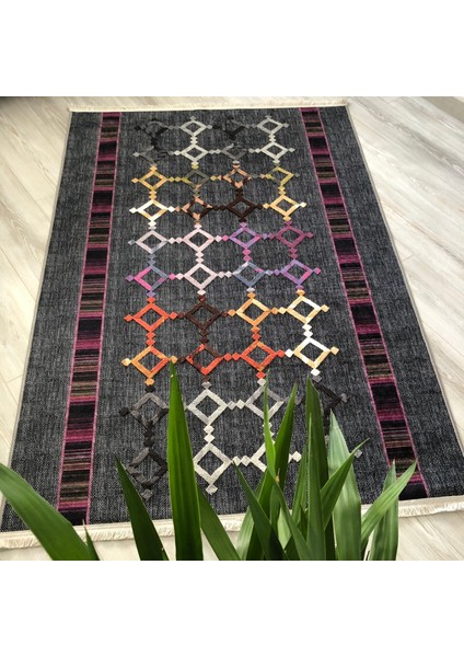 Vintage Nakış Işlemli Modern Kilim