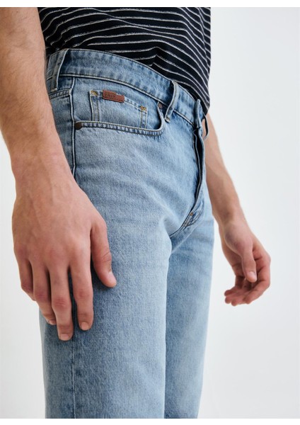 Açık Indigo Erkek Denim Şort fırsatları