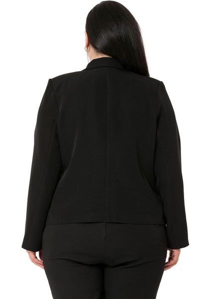 Büyük Beden Yaka Detaylı Vatkalı Astarsız Kısa Siyah Ceket modelleri