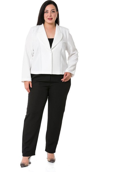 Büyük Beden Yaka Detaylı Vatkalı Astarsız Kısa Beyaz Ceket fiyatları