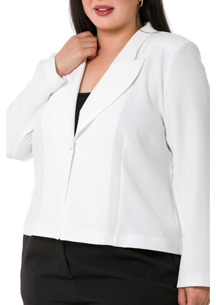 Büyük Beden Yaka Detaylı Vatkalı Astarsız Kısa Beyaz Ceket indirimleri