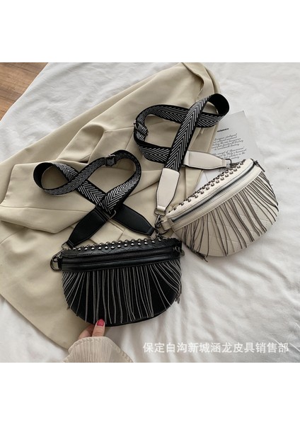 Moda Geniş Bant Messenger Bel Çantası Dokulu Perçin Püskül Bayan Göğüs Çantası (Yurt Dışından) fırsatları
