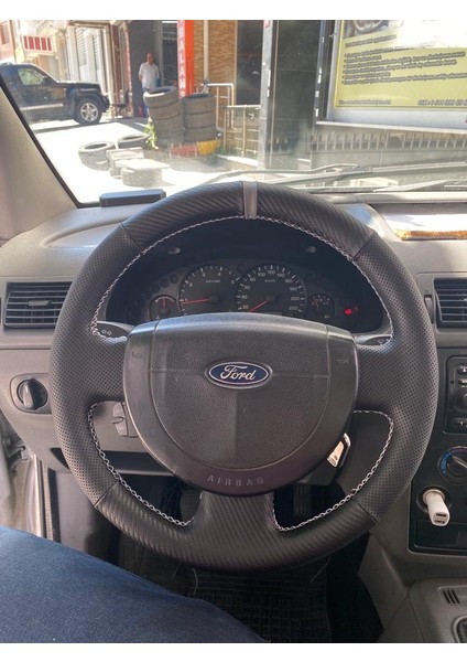 Detay Deri Direksiyon Ford Transit 2021 Spor Desen  Direksiyon Kılıfı  Siyah Dikiş