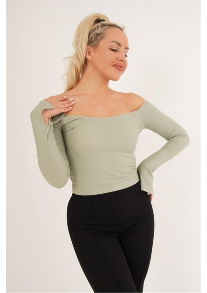 23254221 Kaşkorse Madonna Yaka Bileği Yırtmaçlı Uz. Kol Bluz Yesıl modelleri