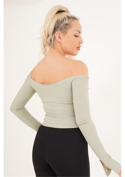 23254221 Kaşkorse Madonna Yaka Bileği Yırtmaçlı Uz. Kol Bluz Yesıl fırsatları
