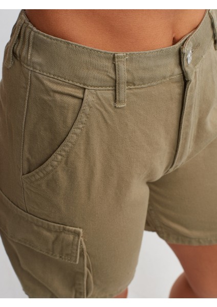 70889 Yanları Cepli Pamuklu Denim Şort-Haki fırsatları