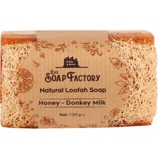 The Soap Factory Doğal Lifli Bal-Eşek Sütü Sabunu 120 gr - Lüks - Tüm Cilt Tipleri İçin - Mükemmel Cilt Bakımı - Kokulu Banyo Masajı - Nazik Peeling Etkisi - Nemlendirilmiş ve Işıltılı Cilt