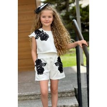 Riccotarz Kız Çocuk Omzu Düğmeli Çiçek Işlemeli Beyaz Şortlu Takım