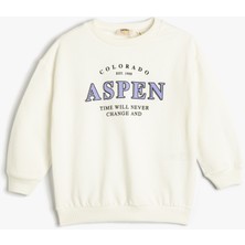 Koton Kız Çocuk Pamuklu Sweatshirt Ekru Renk Truvakar Kol Aspen Baskılı Orta Kalınlık