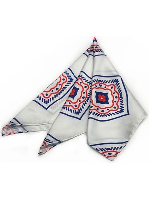 La Pescara Beyaz Motif Desen Fular Bandana 55-55 cm KDNF09