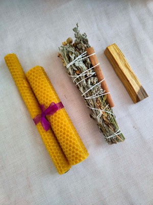 Solman Doğal Bal Mumu Adaçayı Lavanta Üzerlik Otu ve Palo Santo Ağaç 4 Lü Tütsü Set Meditasyon Seti