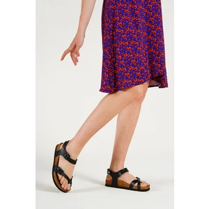 Brendi Tek Parmak Siyah Sandalet