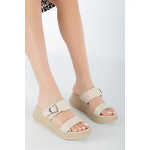 Bej Kadın  Deri Terlik