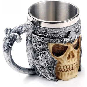 Şövalye Kuru Kafa Kabartmalı Kupa Bardak