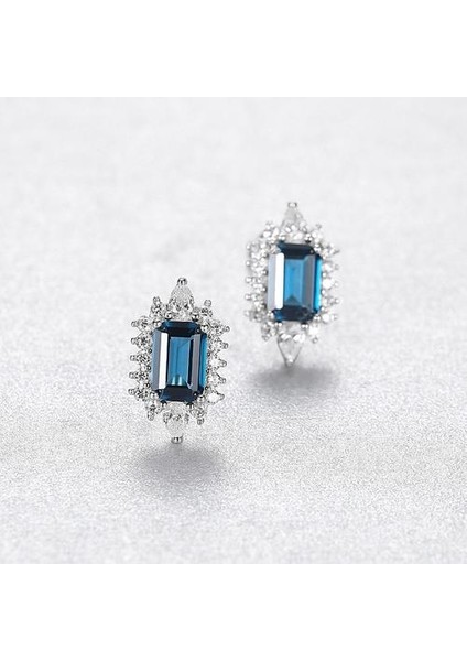 925 Ayar Gümüş Zümrüt Kesim Safir Oluşturuldu Moissanite Taş Düğün Klasik Kulak Çiviler Küpe Güzel Takı | Saplama Küpe (Yurt Dışından) modelleri