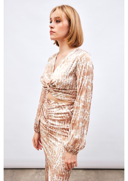 Düğüm Detaylı Desenli Bluz - Kahve fiyatları