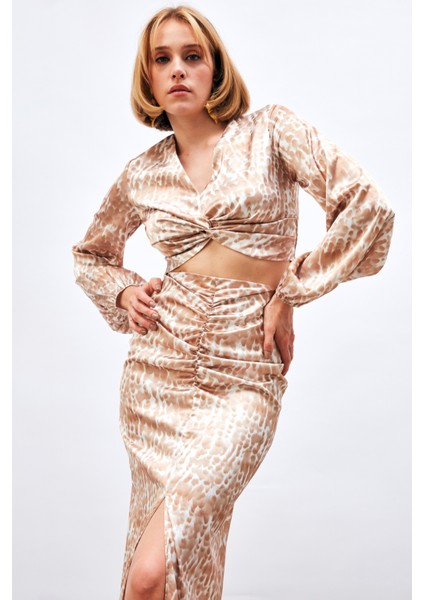 Düğüm Detaylı Desenli Bluz - Kahve fırsatları