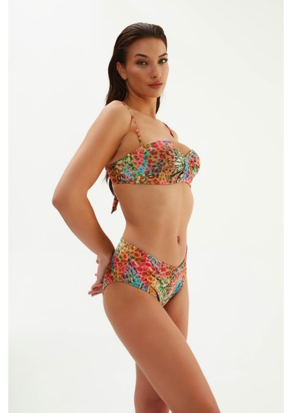 Kaplı Leopar Desenli Bikini Takımı