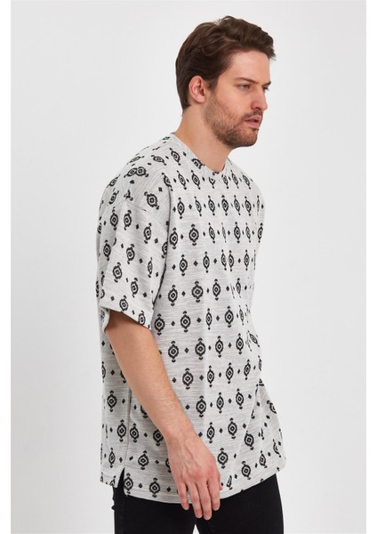 R-5732 Bisiklet Yaka Desenli Arma Detaylı Örme T-Shirt fiyatları