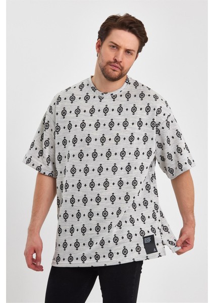 R-5732 Bisiklet Yaka Desenli Arma Detaylı Örme T-Shirt modelleri