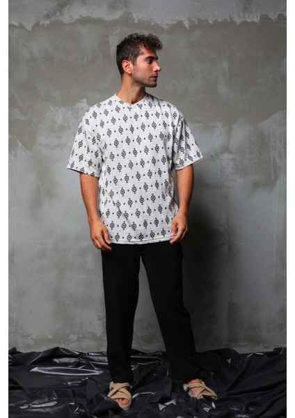 R-5732 Bisiklet Yaka Desenli Arma Detaylı Örme T-Shirt indirimleri