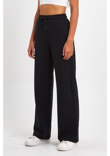 Kadın Mevsimlik Salaş Geniş Rahat Paça Yan Cepli Siyah Eşofman Altı modelleri