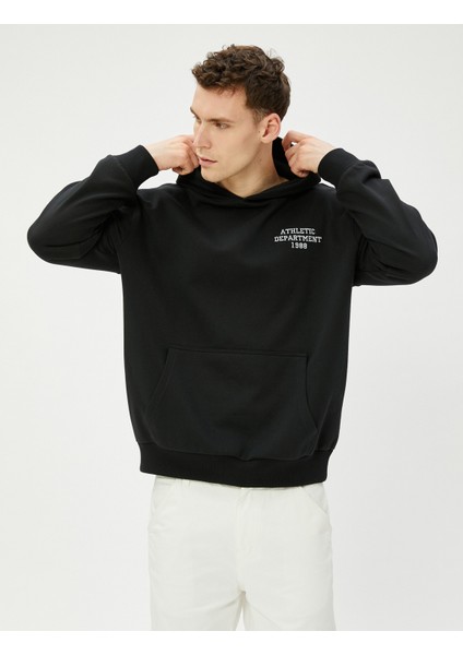 Kolej Sweatshirt Kapşonlu Baskılı Kanguru Cep Detaylı
