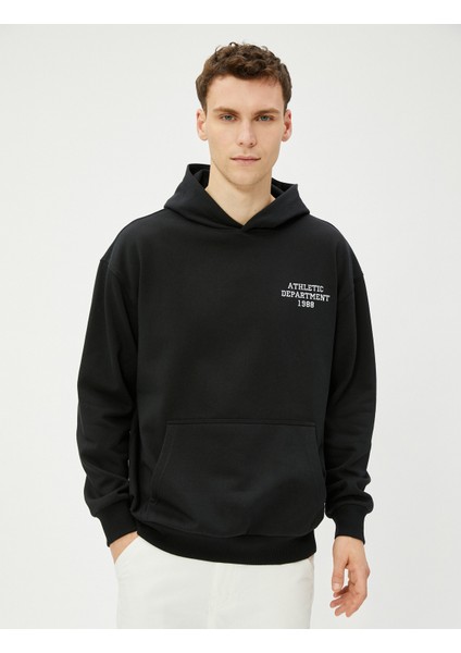 Kolej Sweatshirt Kapşonlu Baskılı Kanguru Cep Detaylı