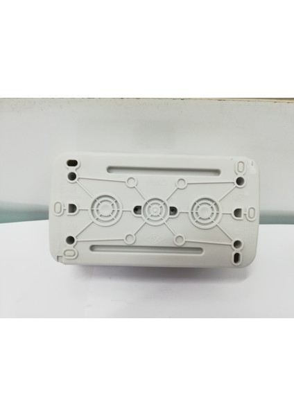 Nemliyer (Sıva Üstü) Ikili Kombine Topraklı Priz 16A Gri modelleri