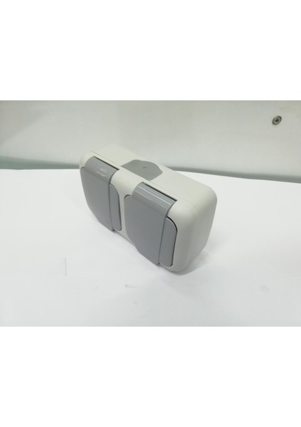 Nemliyer (Sıva Üstü) Ikili Kombine Topraklı Priz 16A Gri fırsatları