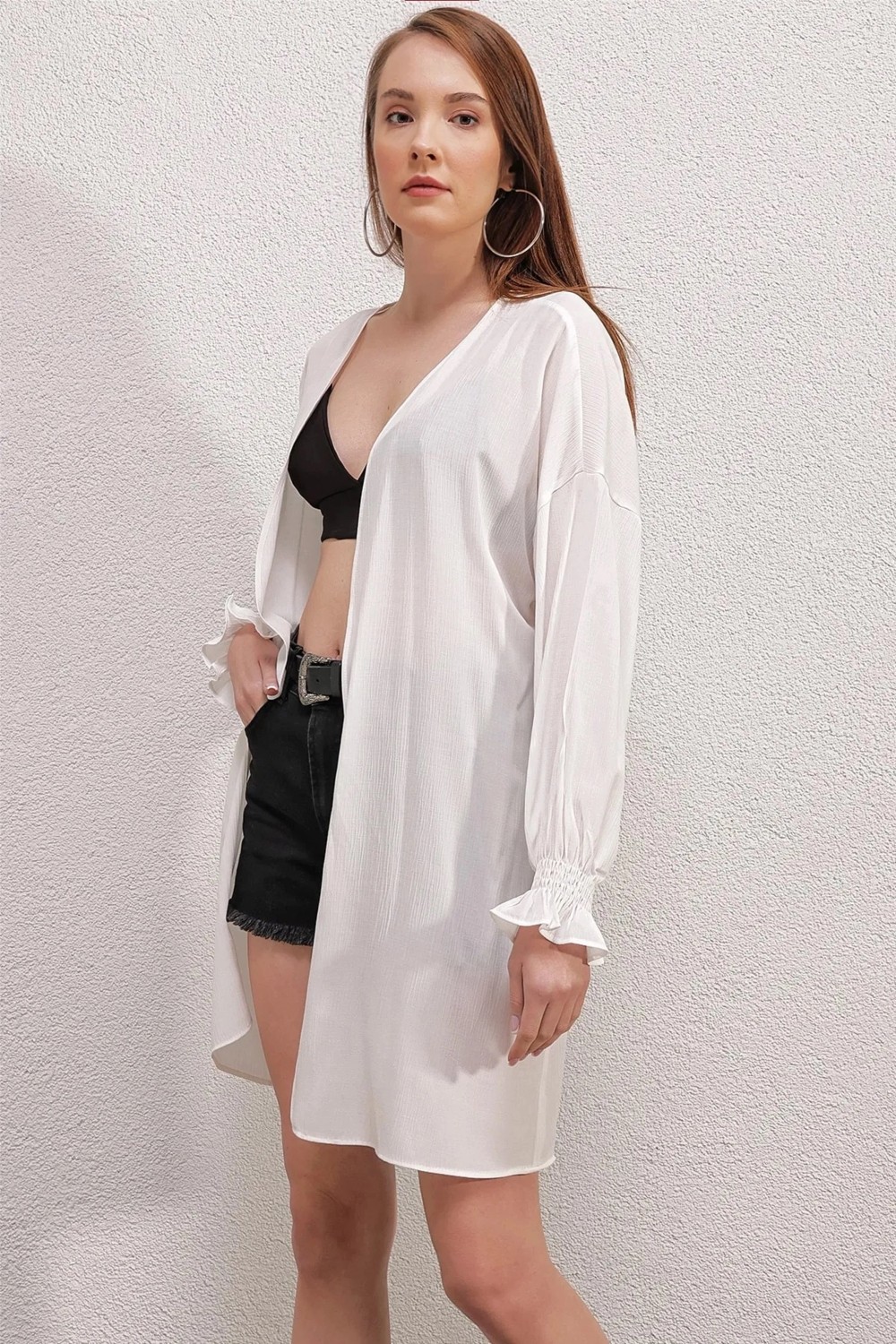 Hazelin Kadın Beyaz Kolu Fırfır Detaylı Lastikli Salaş Kimono HZL23S-BD158821 görsel 2