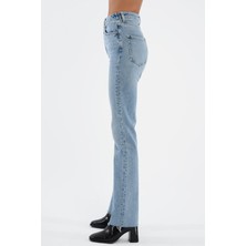 Cross Jeans  Açık Mavi Slim Straight Paçası Yırtmaçlı Çapraz Kemerli Jean Pantolon C 4556-012