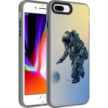 Case 4U Apple iPhone 8 Plus / 7 Plus Kılıf Darbe Emici Desenli Tasarım Dragon Sert Kapak Astronot