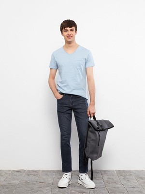 LC Waikiki Casual V Yaka Kısa Kollu Basic Pamuklu Erkek Tişört