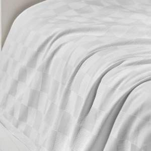 Lüx Damalı Beyaz Otel Pikesi