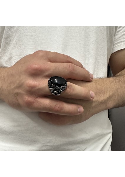 925 Ayar Gümüş Oval Siyah Oniks Taşlı Zirkon Detaylı Erkek Yüzük modelleri