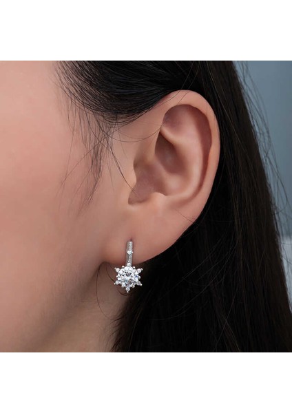 Gümüş Çiçek Desenli Kadın Küpe modelleri