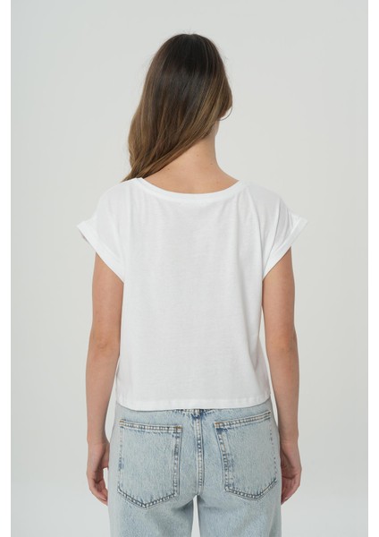 Beyaz Oversize Kısa Kollu T-Shirt 56105-008 indirimleri