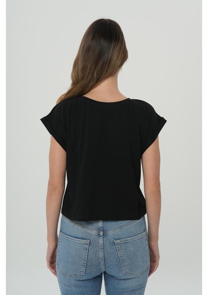 Siyah Oversize Kısa Kollu T-Shirt 56105-020 fırsatları