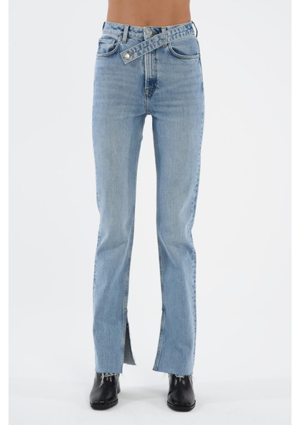 Cross Jeans  Açık Mavi Slim Straight Paçası Yırtmaçlı Çapraz Kemerli Jean Pantolon C 4556-012