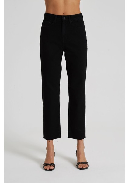 Elıza Cropped Siyah Paçası Kesikli Straight Cropped Fit Jean Pantolon C 4518-083 fiyatları