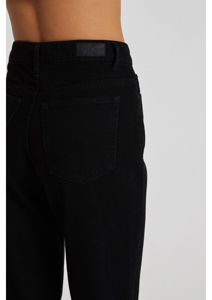 Elıza Cropped Siyah Paçası Kesikli Straight Cropped Fit Jean Pantolon C 4518-083 indirimleri
